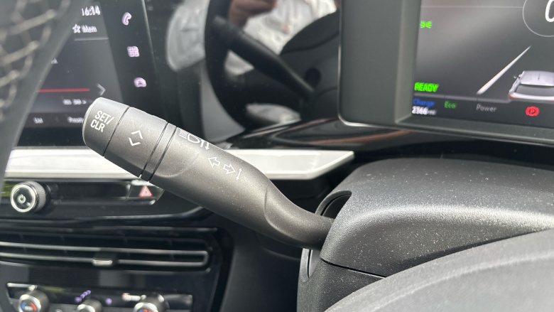 Vauxhall Mokka 100kW Design 50kWh 5dr Auto Electric Hatchback